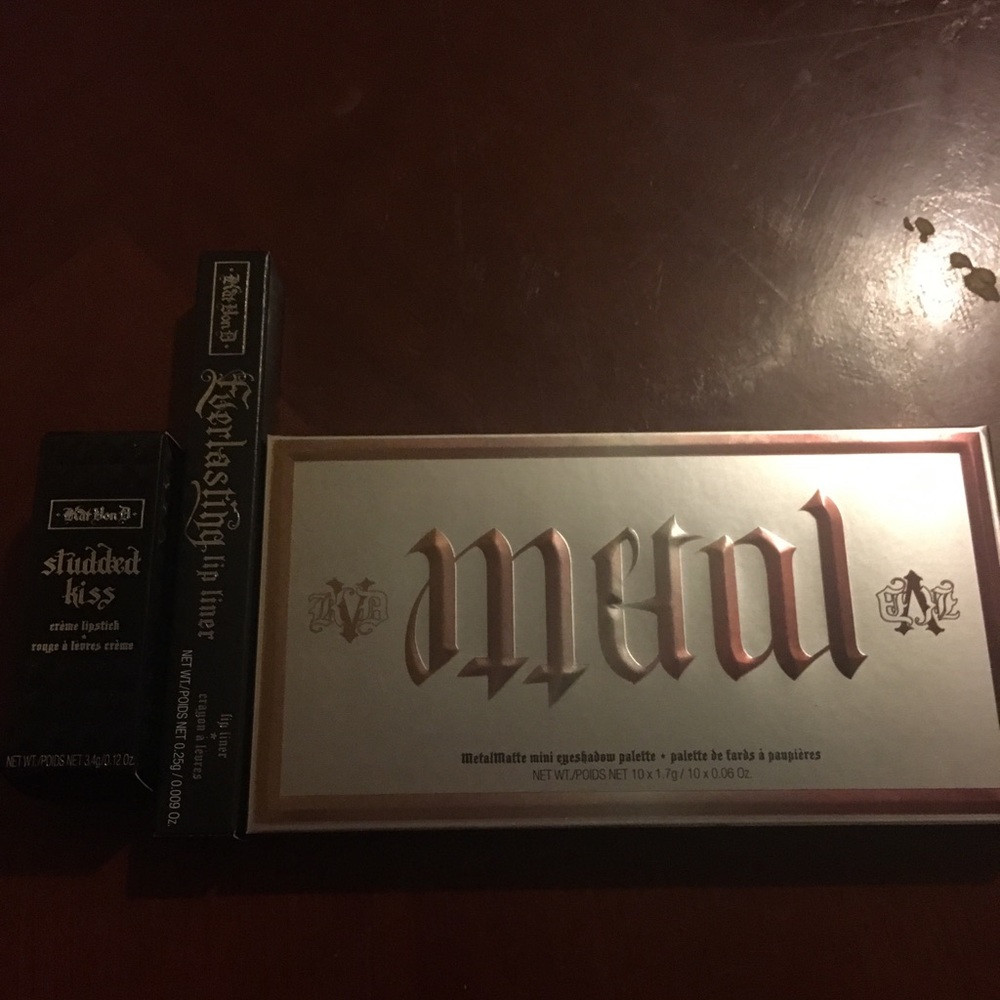 Kat Von D mini matte metal palette